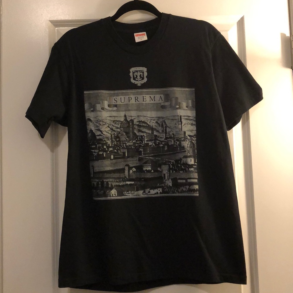 ‘Suprema’ Supreme T-Shirt